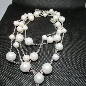 White House Black Market Pearl Necklace